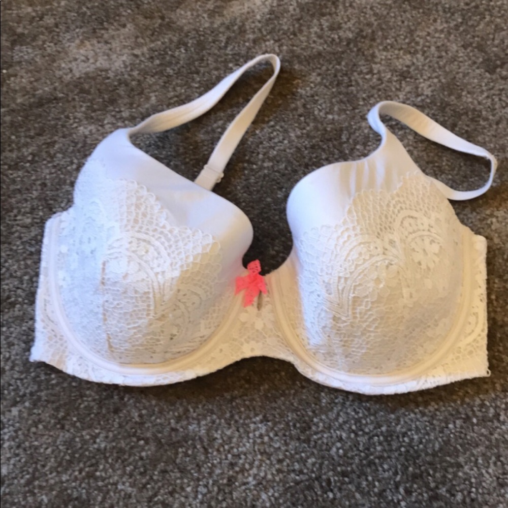 Victoria Secret Body by Victoria